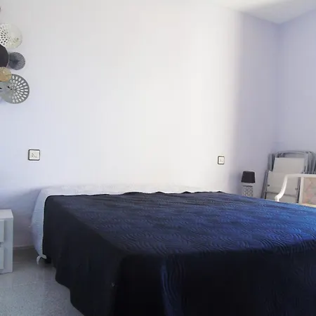 Appartement Spacieux Dans Le Centre De Roses